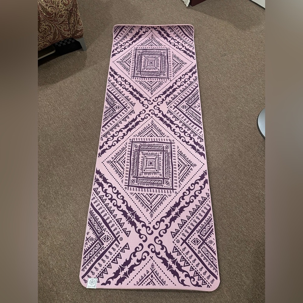 Gaiam Pink & Purple Geometric Yoga Mat